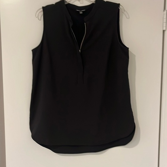 Hilary Radley Blouse Sleeveless Black Size Large 1/2 Zip front scalloped hem - Picture 1 of 7